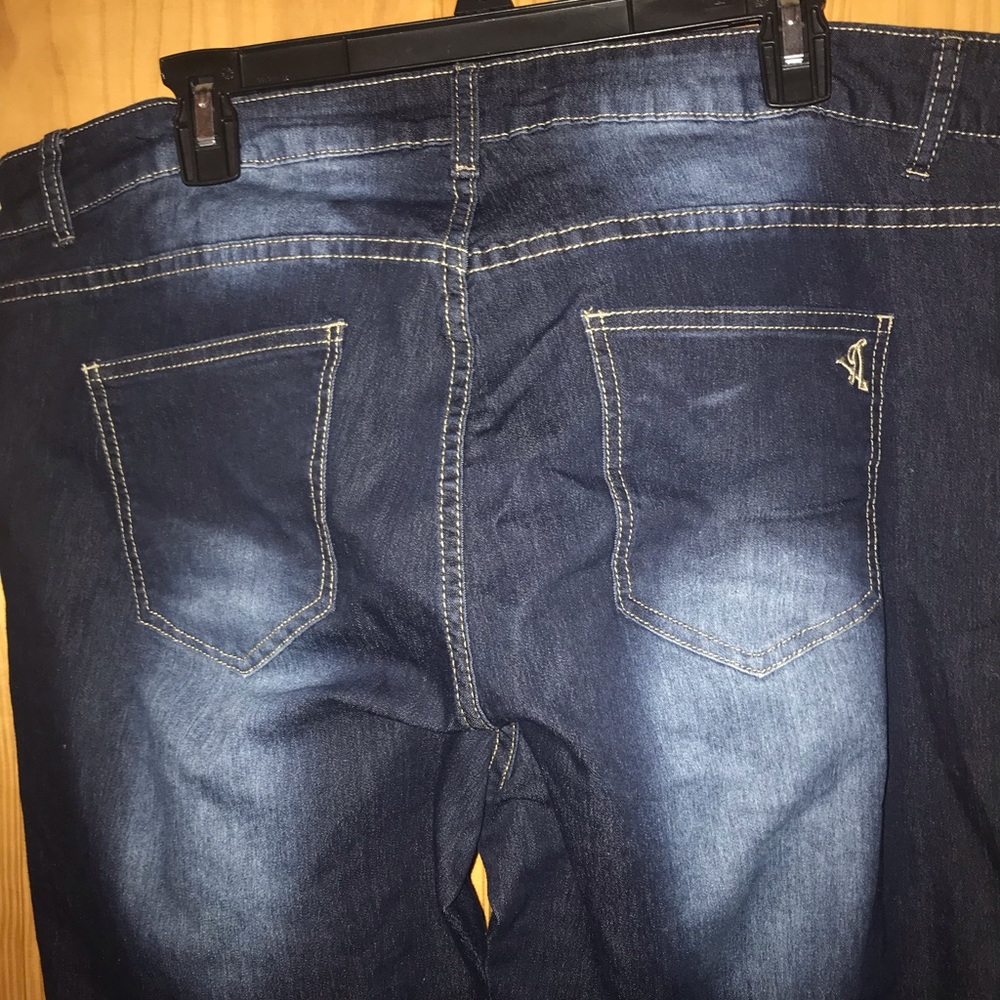 VIP jeans. - Picture 3 of 5
